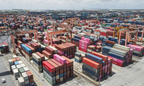 Containers seen at Tan Vu Port in Hai Phong Province. Photo by VnExpress/Giang Huy