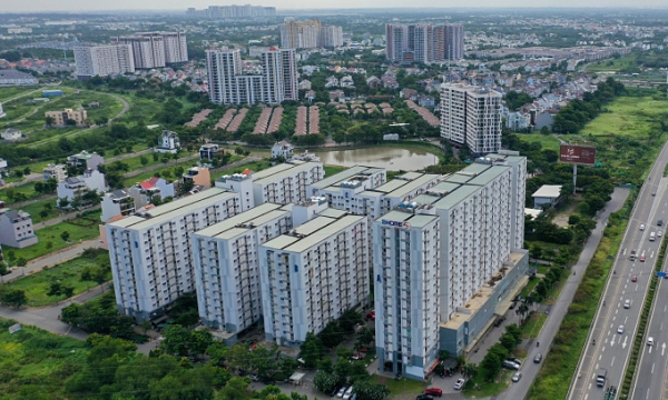 베트남 남부 아파트시장에서는 지난 수년간 급등한 분양가가 급등하자 종전대비 면적을 줄인 아파트 개발로 주택 수요층 공략에 나서는 부동산기업들이 늘고 있다. (사진=VnExpress/Quynh Tran)